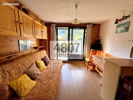 studio 1 pièce 18 m²
