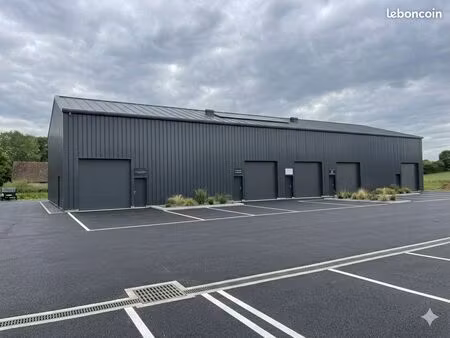 local d'activités de 90m2