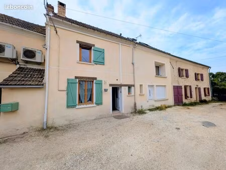 maison 4 pièces 85 m²