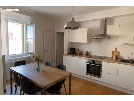 appartement t2 rénové de 40 m² – centre-ville de castelsarrasin