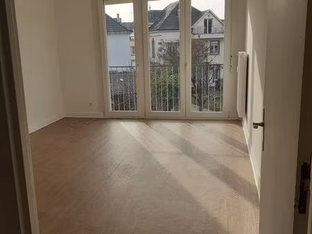 loue beau f1 très lumineux