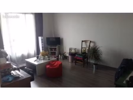 appartement 46 m² balcons parking