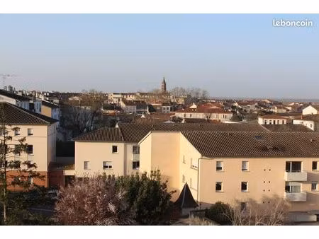 centre-ville - t2 - 57 m2 + balcon - parking - 630 euros cc