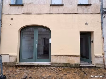 bureaux 54 m2 - à louer - bordeaux saint genès