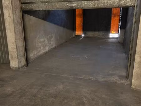 parking/box 12 m² annemasse