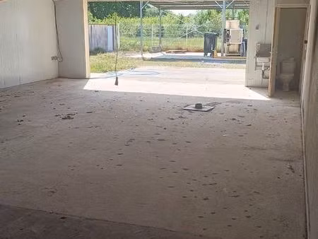 local 100m2