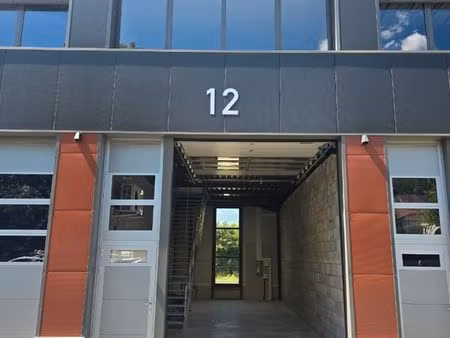 local commercial  bureaux