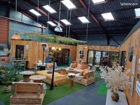 a louer chalet professionnel 18 m² à donville les bains avec espace commun de 100m2