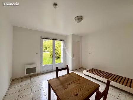 studio 1 pièce 20 m²