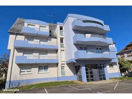 lumineux 2 pièces avec terrasse et parking résidence la californie selestat