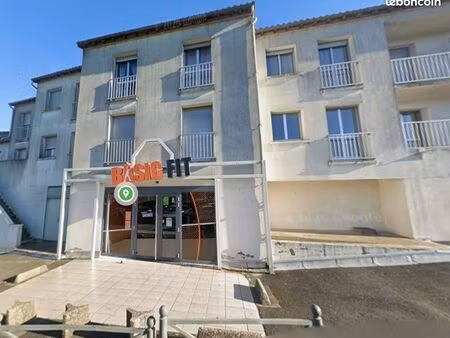 box centre ville pour parking ou stockage