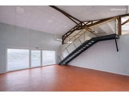 local commercial / showroom 140 m² avec vitrine - axe passant -excellente visibilité