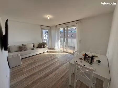 3 pièces 61m2 bas cenon