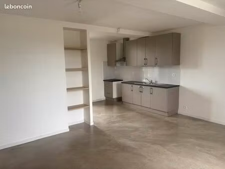 appartement t2 1er étage
