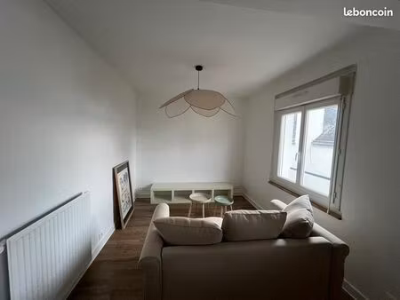location t3  meublé  pour 2 étudiants  tbe centre de lorient