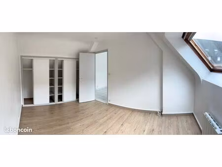 plouay centre - a louer t2 au calme 2ème étage