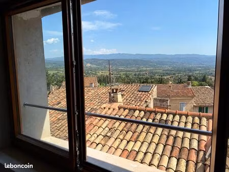 à louer – appartement t2 avec vue sur le luberon