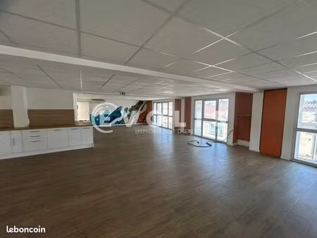 bureaux 270 m²
