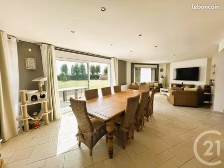 pavillon 6 pièces 142 m²