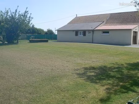 maison a louer à boéssé le sec
