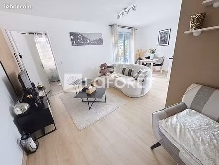 appartement 2 pièces 52 m²