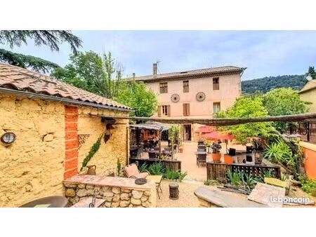 restaurant 248 m² beaumes-de-venise