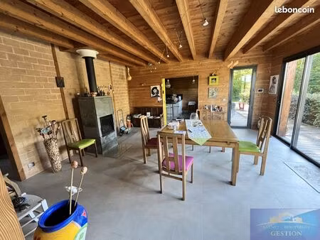 maison 7 pièces 180 m²