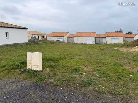 terrain 505 m² benet