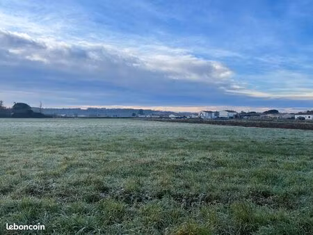 terrain 404 m² lagrave