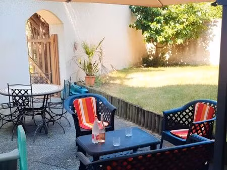 ​t1 bis 35m² refait à neuf + jardin/terrasse + parking + cave - poissy centre ville