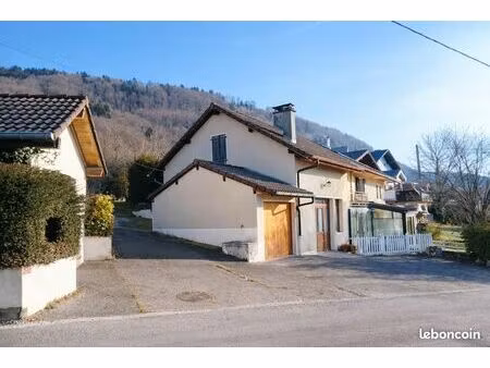 maison 153 m2 + studio 40m2 + combles