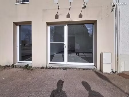 local commercial 27 m²