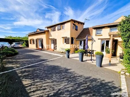 longère 5 pièces 145 m²