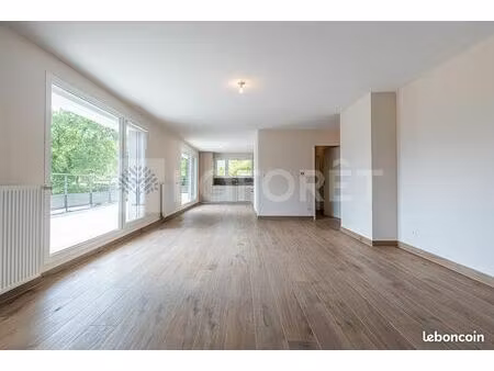 appartement 3 pièces 80 m²