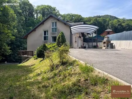 maison 5 pièces 130 m²