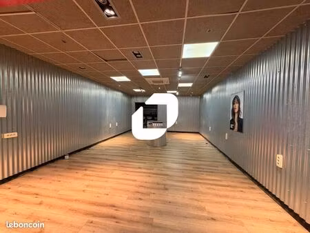 local commercial 65 m²