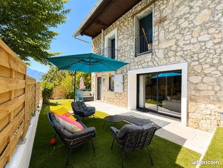maison rénovée de 193m2 - mouxy centre