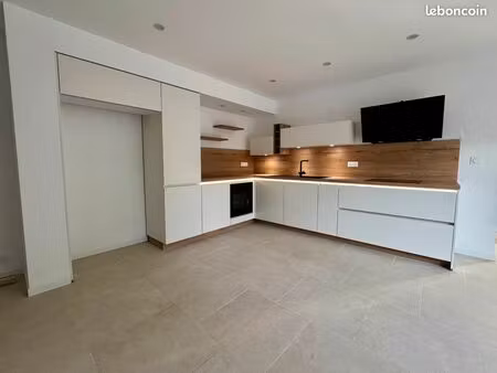 maison entièrement rénovée de 152 m² avec dépendance
