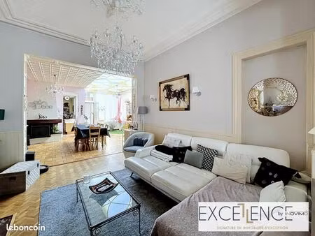 maison 15 pièces 202 m²