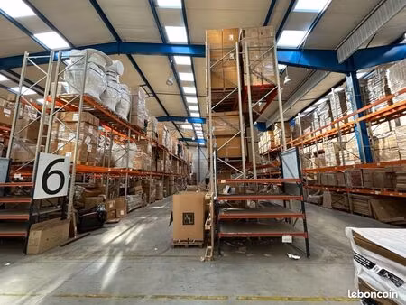 local bureaux 4 267 m²