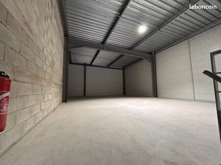 local bureaux 1 016 m²