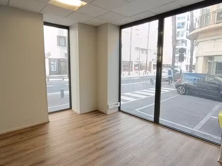 local commercial loué. secteur catalogne
