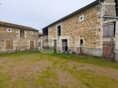 maison de village 107 m² angliers