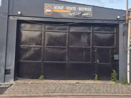 hangar 200m2
