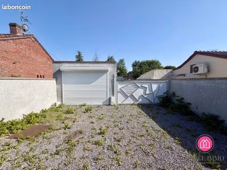 entrepôt 283 m² raismes