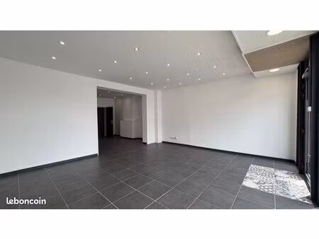local commercial 66 m²