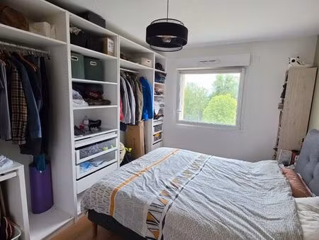 appartement 2 pièces + garage  résidence avec piscine