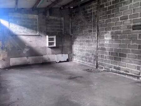 garage entrepot hangar