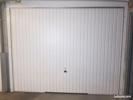 garage fermé et sécurisé chambéry