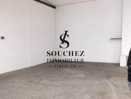 local 100 m² lens